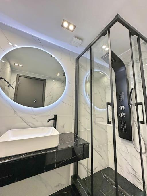ארטריה Oasis Luxury Apartments מראה חיצוני תמונה